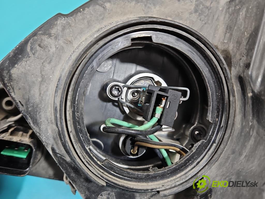 Hyundai I30 I 2007-2012 1.4 16V 109 HP manual 80 kW 1396 cm3 5- Reflektor: pravý  (Pravé)