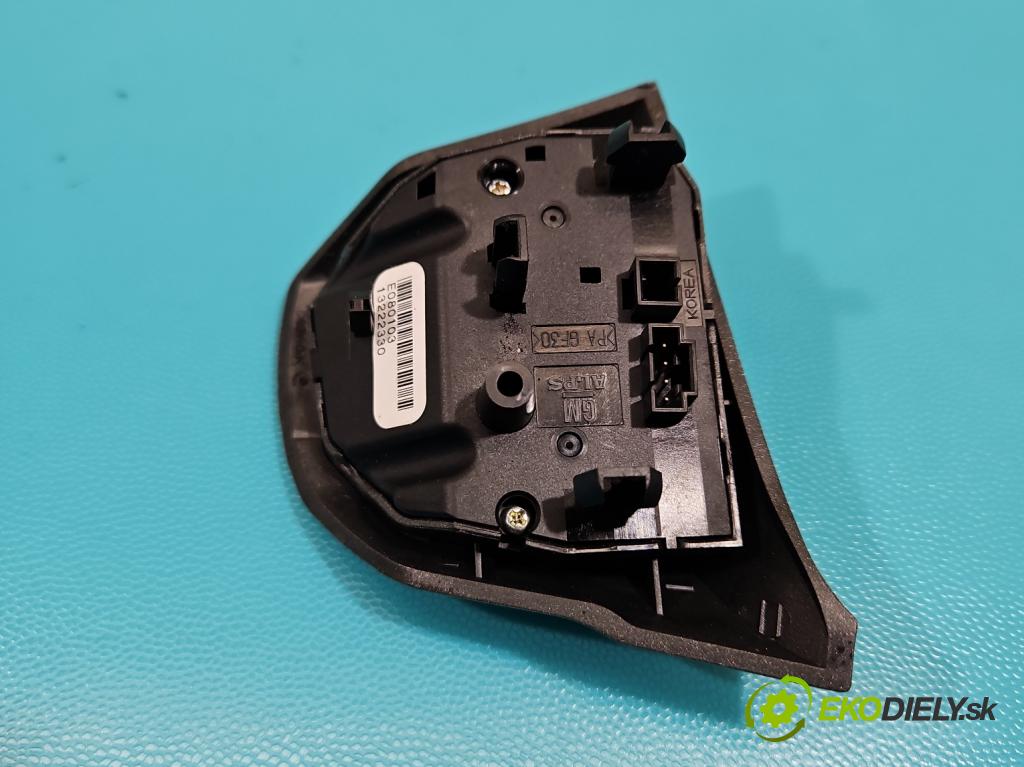 Opel Corsa D 2006-2014 1.2 16v 80 HP manual 59 kW 1229 cm3 5- prepínač multifunkční: řízení: 13222330 (Prepínacie páčky pod volantom)