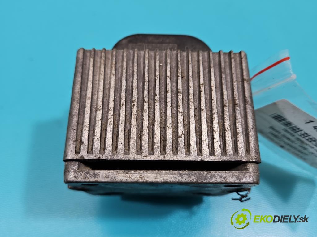 Skoda Octavia I 1996-2010 1.6 8V 75 HP manual 55 kW 1598 cm3 5- cievka zapaľovacia  (Zapaľovacie cievky, moduly)