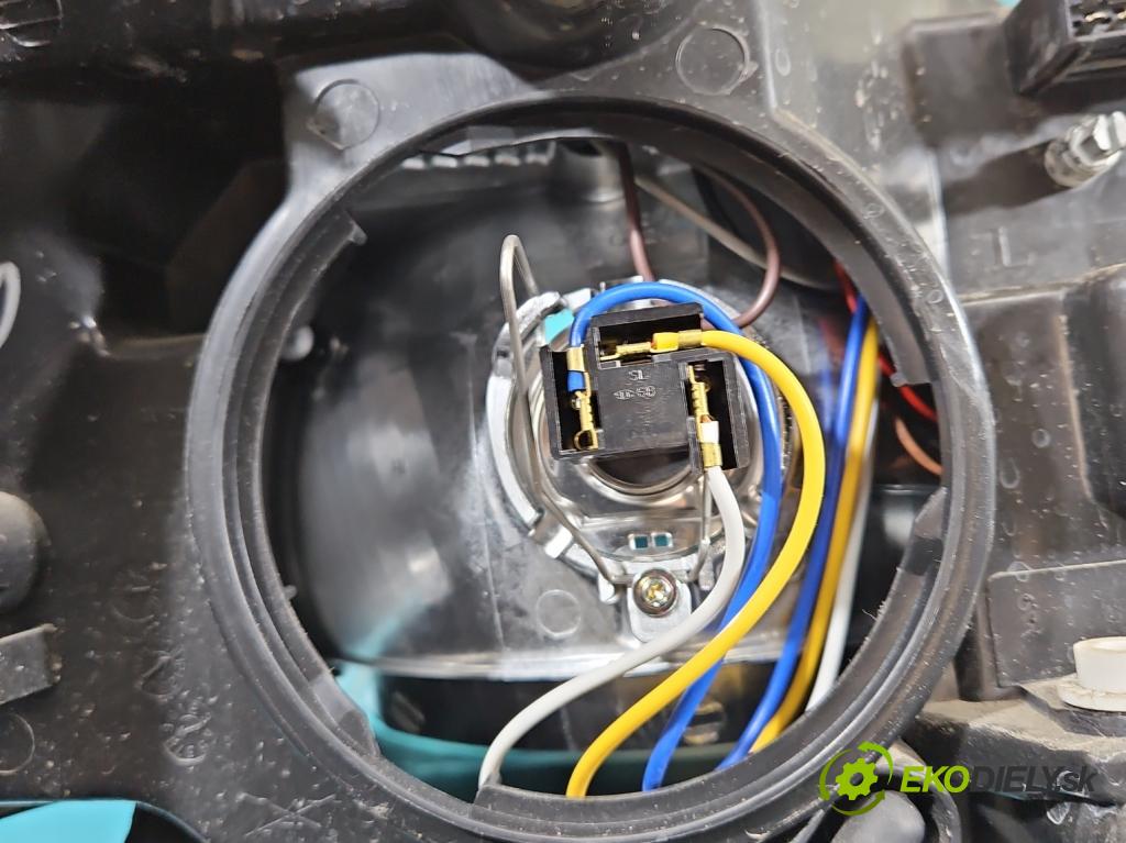 Citroen Berlingo I 1996-2008 1.6d 75 HP manual 55,2 kW 1560 cm3 5- Reflektor: pravý (Pravé)