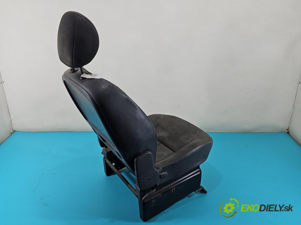 Citroen Berlingo I 1996-2008 1.6 HDi 75 HP manual 55,2 kW 1560 cm3 5- Sedačka pravý  (Sedačka, sedadlo)