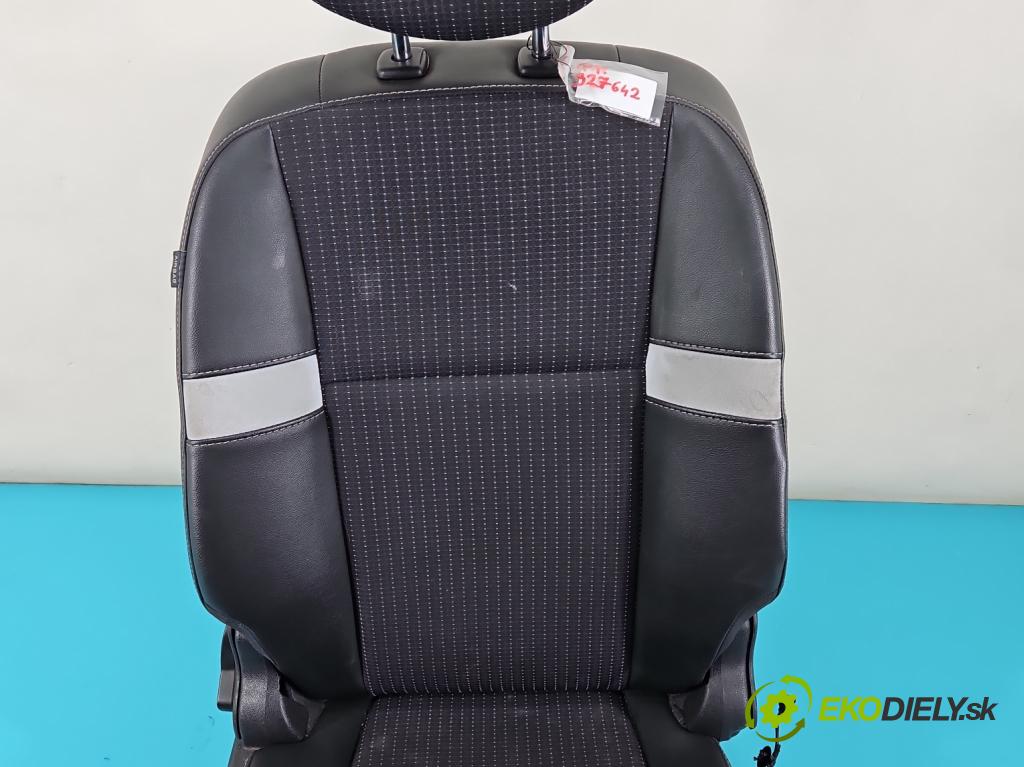 Renault Scenic III 2009-2016 1.6 dci 131 HP manual 96 kW 1598 cm3 5- Sedačka pravý  (Sedačka, sedadlo)