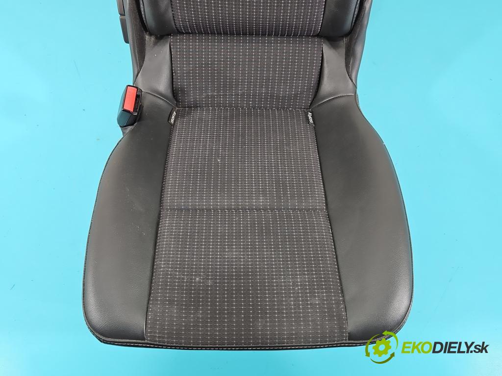 Renault Scenic III 2009-2016 1.6 dci 131 hp manual 96 kW 1598 cm3 5- Sedadlo zadní levý II