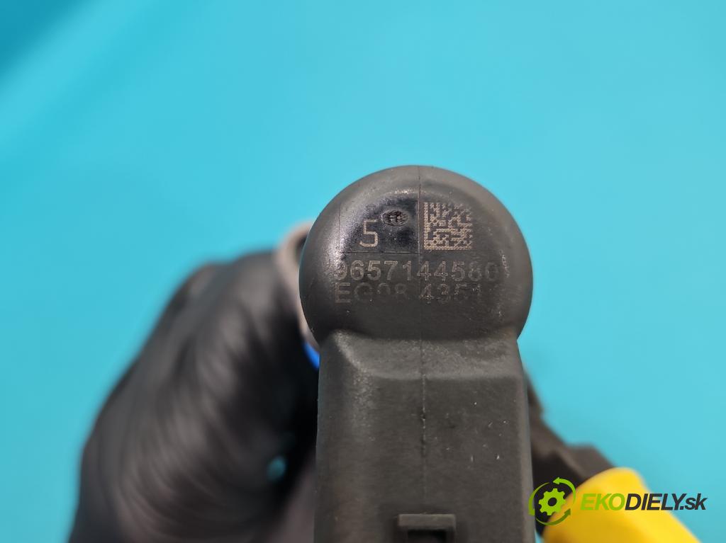 Peugeot 407 2.0 HDi 136 HP manual 100 kW 1997 cm3 5- vstrek 9657144580 (Vstrekovač paliva)