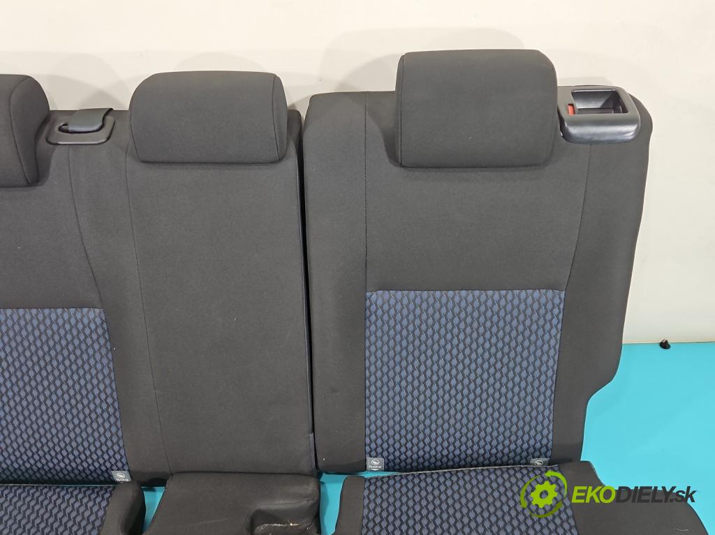 Toyota Auris II 2012-2018 1.4 D4D 90 HP manual 66 kW 1364 cm3 5- Pohovka: zadné  (Sedačka, sedadlo)
