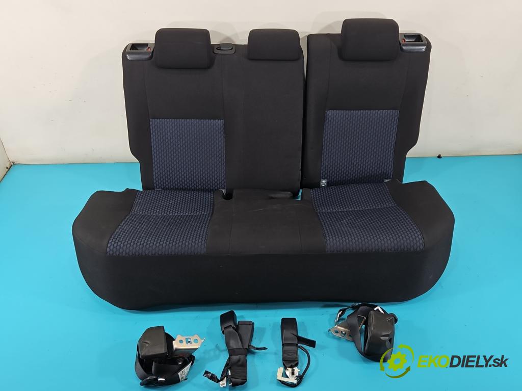 Toyota Auris II 2012-2018 1.4 D4D 90 HP manual 66 kW 1364 cm3 5- Pohovka: zadné  (Sedačka, sedadlo)