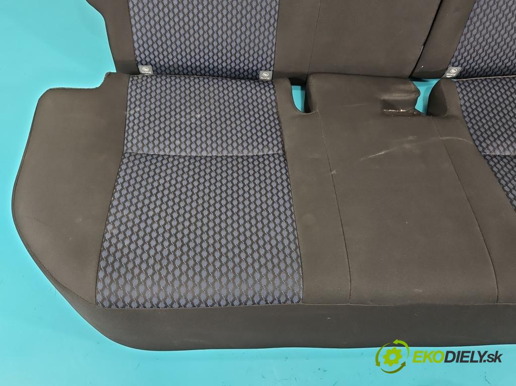 Toyota Auris II 2012-2018 1.4 D4D 90 HP manual 66 kW 1364 cm3 5- Pohovka: zadné  (Sedačka, sedadlo)