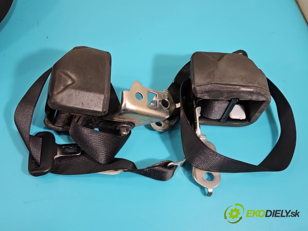 Toyota Auris II 2012-2018 1.4 D4D 90 HP manual 66 kW 1364 cm3 5- Pohovka: zadné  (Sedačka, sedadlo)