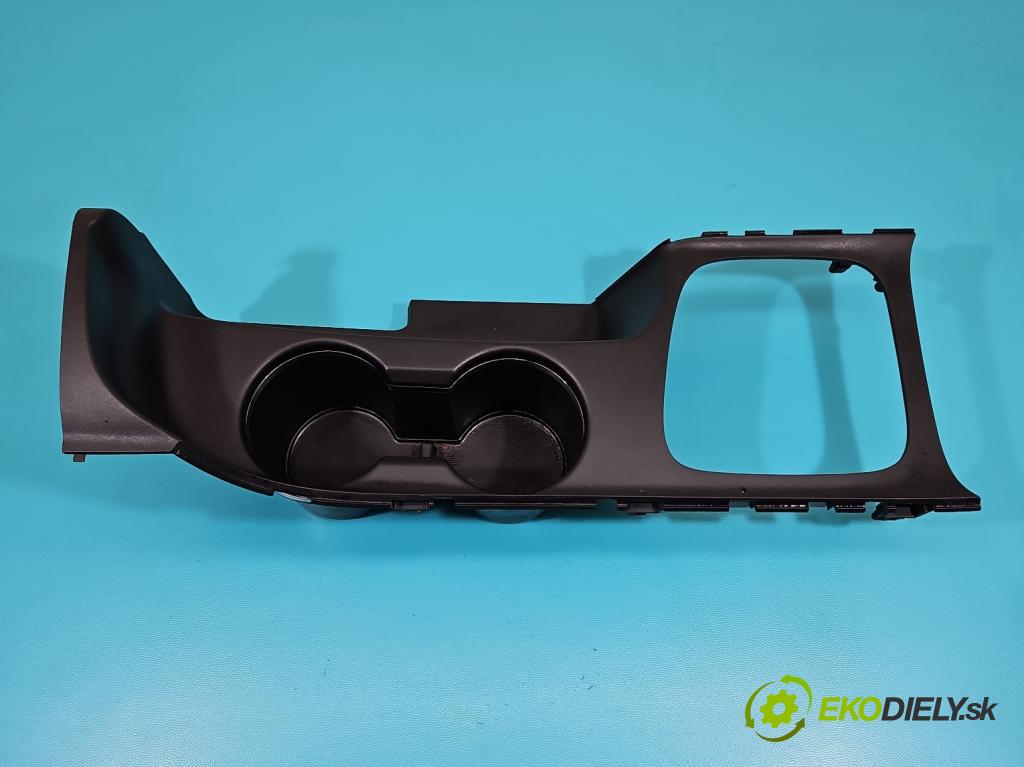 Kia Ceed II 2012-2018 1.6 GDI 135 HP manual 99 kW 1591 cm3 5- Rukojeť: na nápoje: 84622-A2000 (Úchyt, držiak na nápoje)