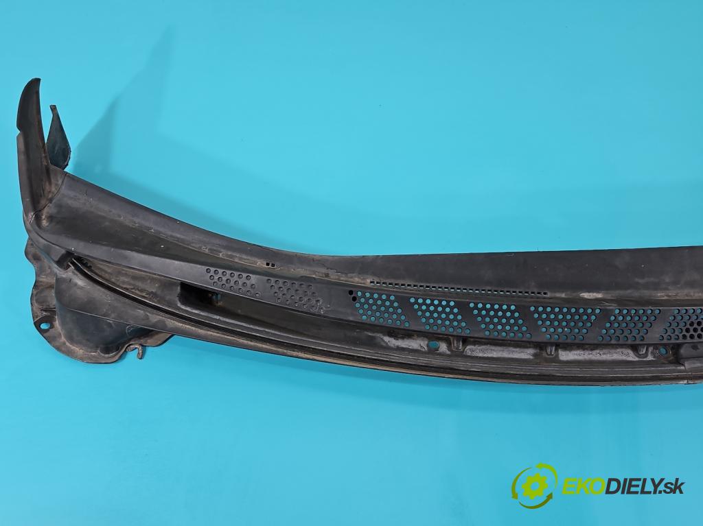 Kia Ceed II 2012-2018 1.6 GDI 135 HP manual 99 kW 1591 cm3 5- torpédo 86151-A2000 (Torpédo (plast pod čelným sklom))