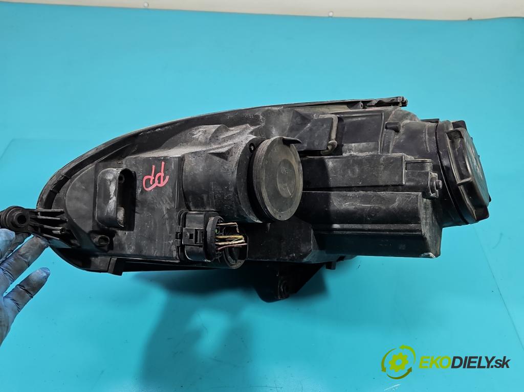 Vw Golf V 2003-2009 1.4 FSI 90 HP manual 66 kW 1390 cm3 3- Reflektor: pravý (Pravé)