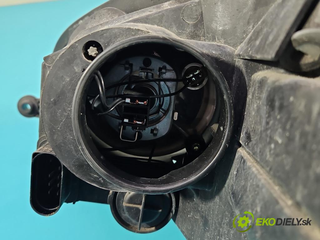 Vw Golf V 2003-2009 1.4 FSI 90 HP manual 66 kW 1390 cm3 3- Reflektor: pravý (Pravé)