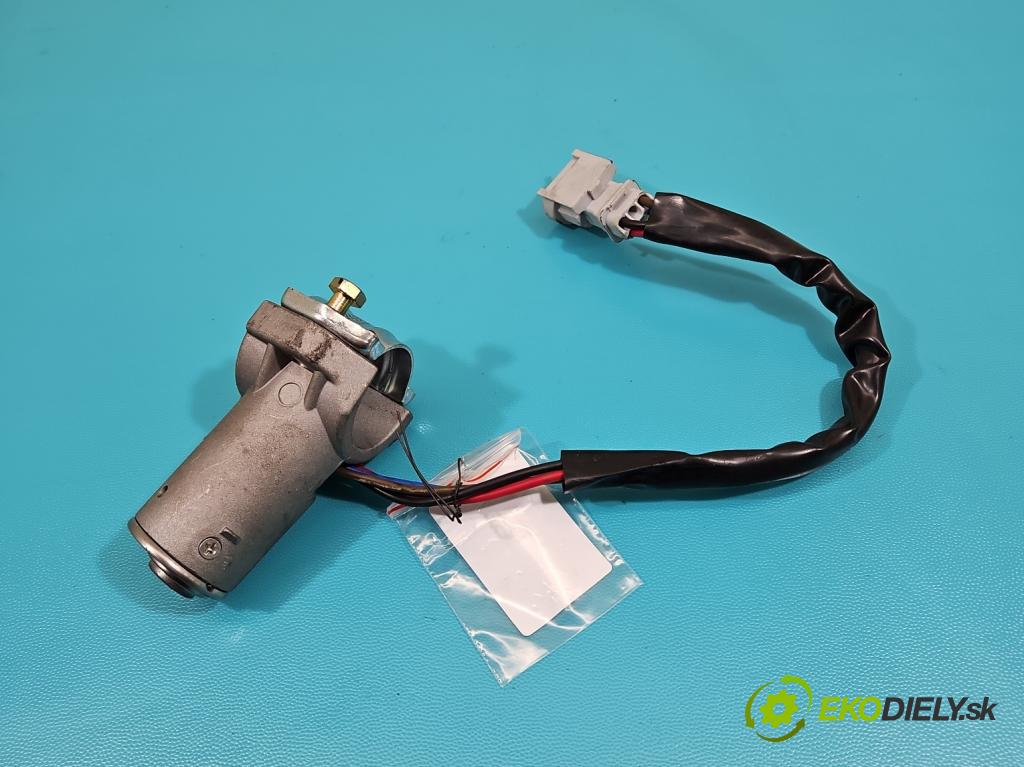 Iveco Daily III 1999-2006 2.8 125 HP manual 92 kW 2800 cm3 5- Spínačka (Spínacie skrinky a kľúče)