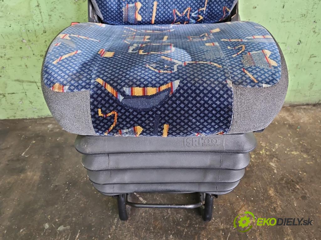 Iveco Daily III 1999-2006 2.8 125 HP manual 92 kW 2800 cm3 5- Sedačka ľavý  (Sedačka, sedadlo)