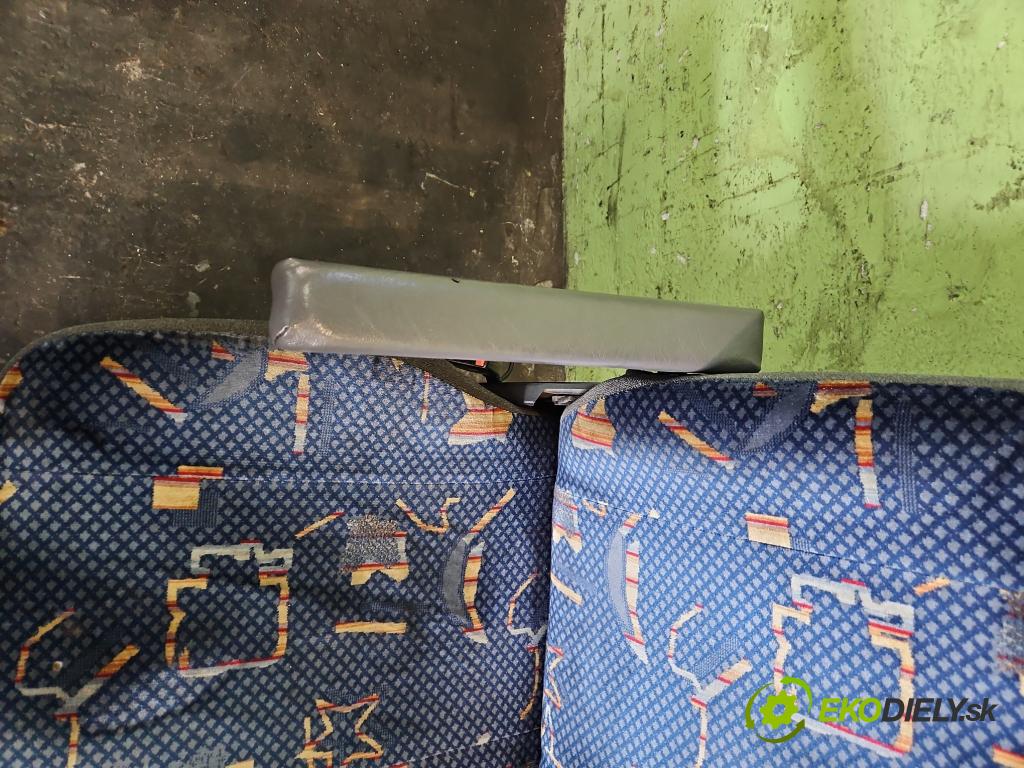 Iveco Daily III 1999-2006 2.8 125 HP manual 92 kW 2800 cm3 5- Sedačka ľavý  (Sedačka, sedadlo)