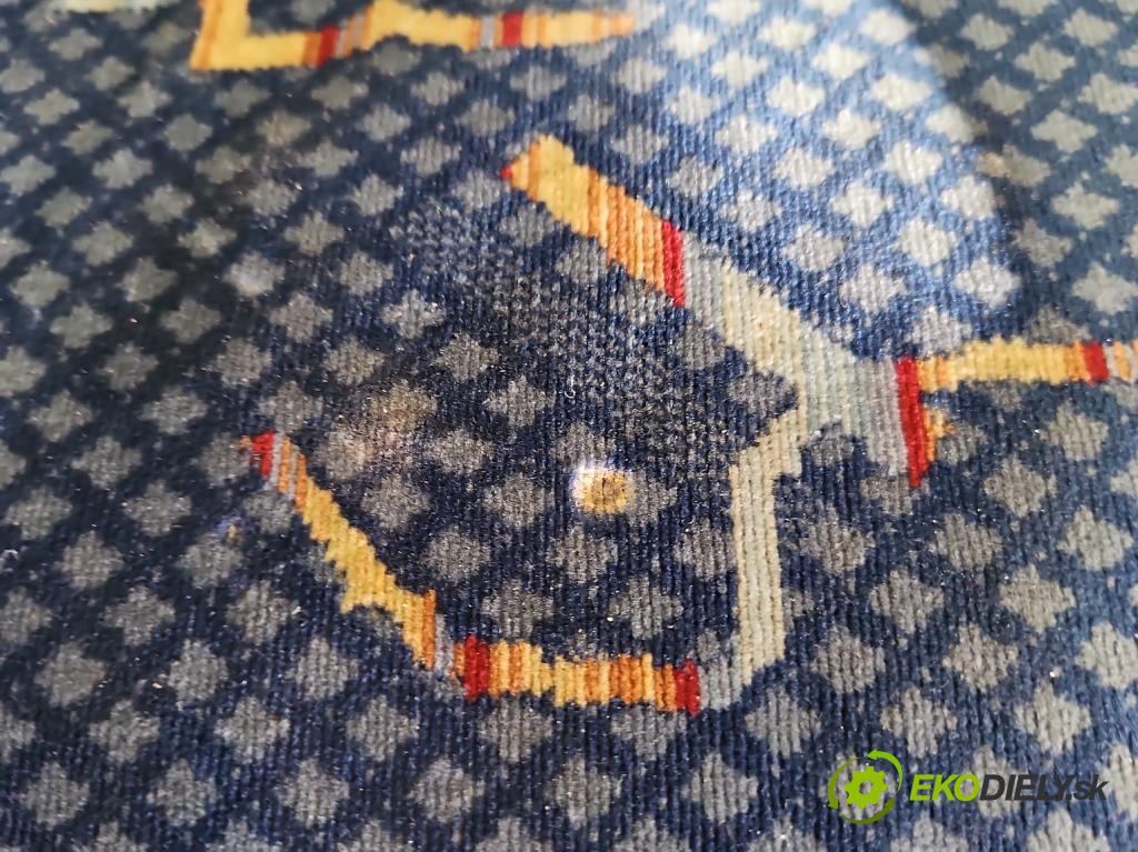 Iveco Daily III 1999-2006 2.8 125 HP manual 92 kW 2800 cm3 5- Sedačka ľavý  (Sedačka, sedadlo)