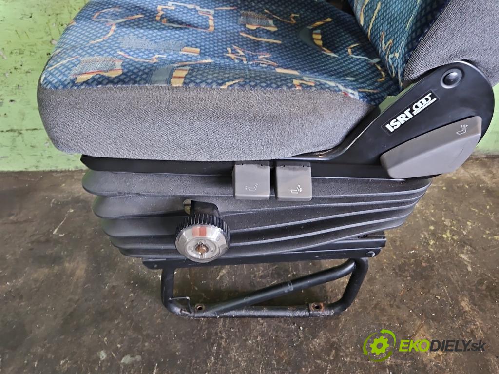 Iveco Daily III 1999-2006 2.8 125 HP manual 92 kW 2800 cm3 5- Sedačka ľavý  (Sedačka, sedadlo)