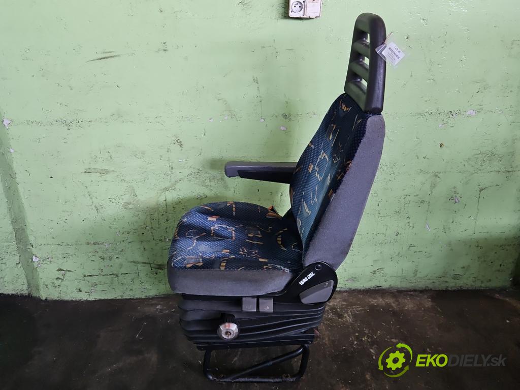 Iveco Daily III 1999-2006 2.8 125 HP manual 92 kW 2800 cm3 5- Sedačka ľavý  (Sedačka, sedadlo)