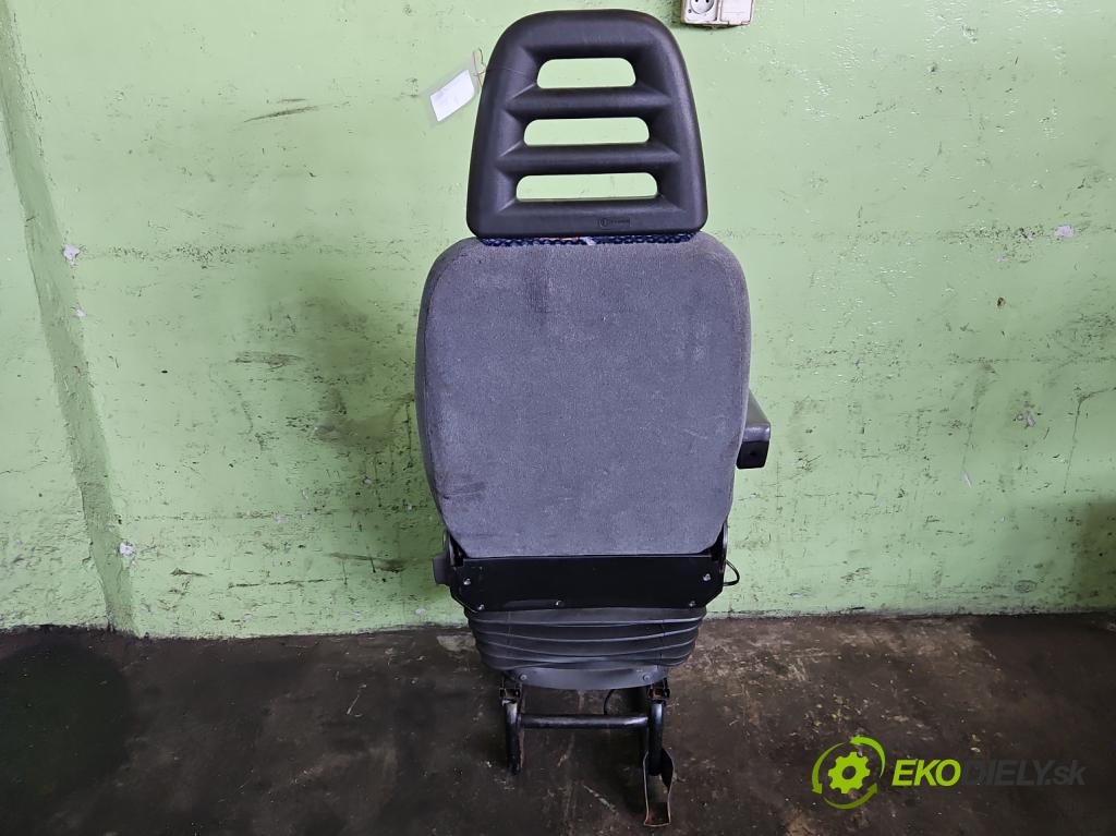 Iveco Daily III 1999-2006 2.8 125 HP manual 92 kW 2800 cm3 5- Sedačka ľavý  (Sedačka, sedadlo)