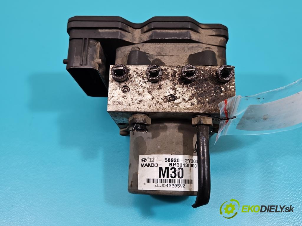 Hyundai Ix35 2.0 16V 163 HP manual 120 kW 1998 cm3 5- čerpadlo abs 58920-2Y300 (Pumpa ABS)