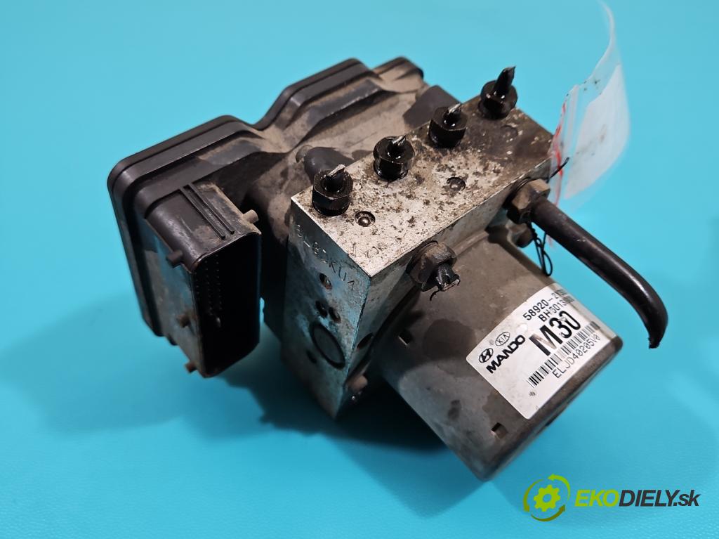 Hyundai Ix35 2.0 16V 163 HP manual 120 kW 1998 cm3 5- čerpadlo abs 58920-2Y300 (Pumpa ABS)