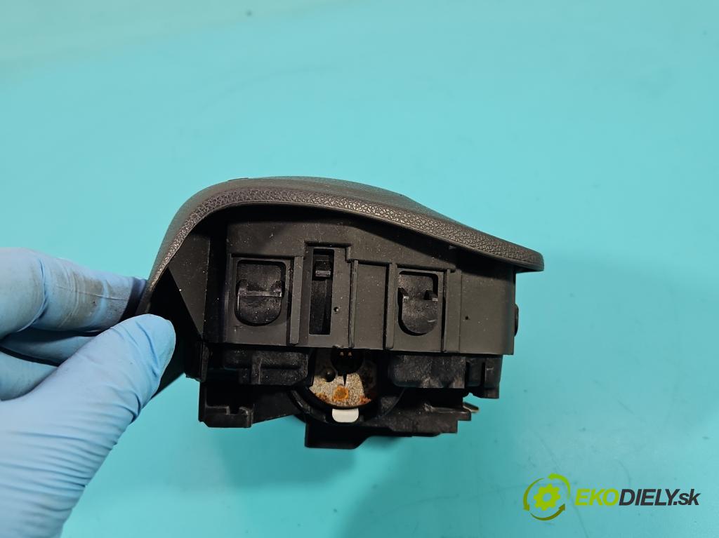 Renault Scenic III 2009-2016 1.6 dci 131 HP manual 96 kW 1598 cm3 5- airbag vzduch: Řidiči: 985701921R (Airbagy)