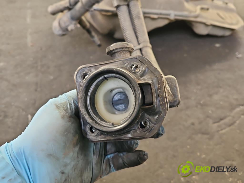 Hyundai Ix35 2.0 16V 163 hp manual 120 kW 1998 cm3 5- Nádrž: paliva 31100-2Y100 (Nádrže)