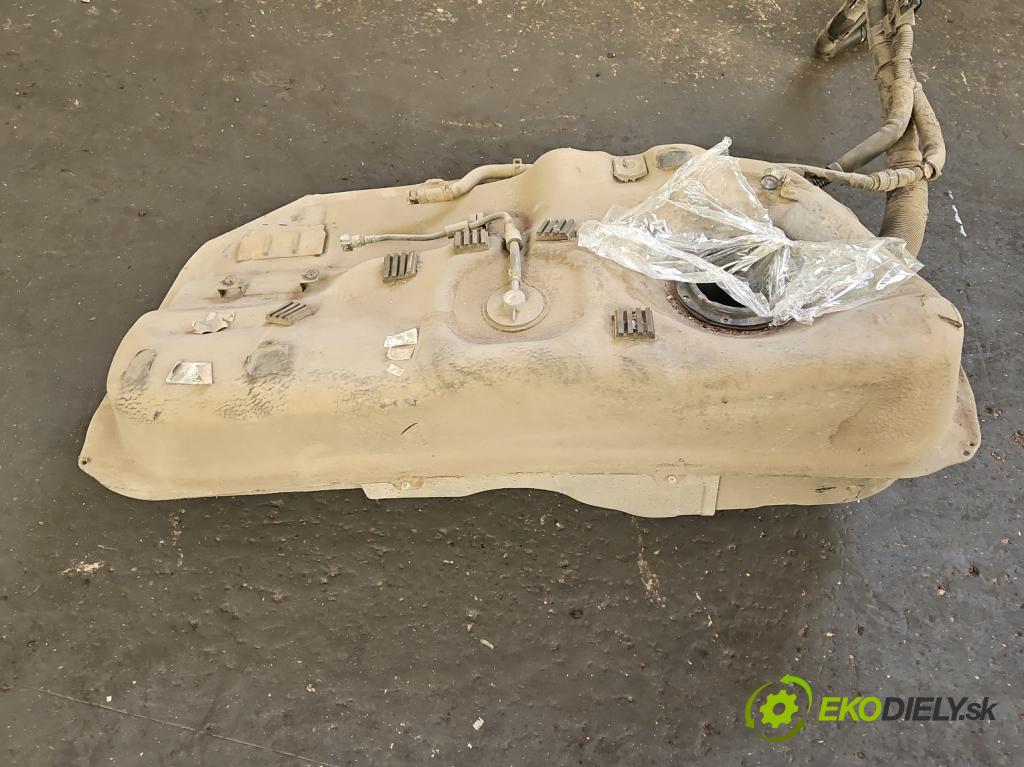 Hyundai Ix35 2.0 16V 163 hp manual 120 kW 1998 cm3 5- Nádrž: paliva 31100-2Y100 (Nádrže)