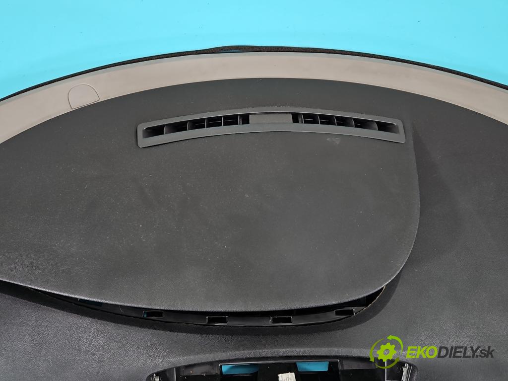 Renault Scenic III 2009-2016 1.6 dci 131 HP manual 96 kW 1598 cm3 5- kokpit,pristrojová doska rozdeľovacia