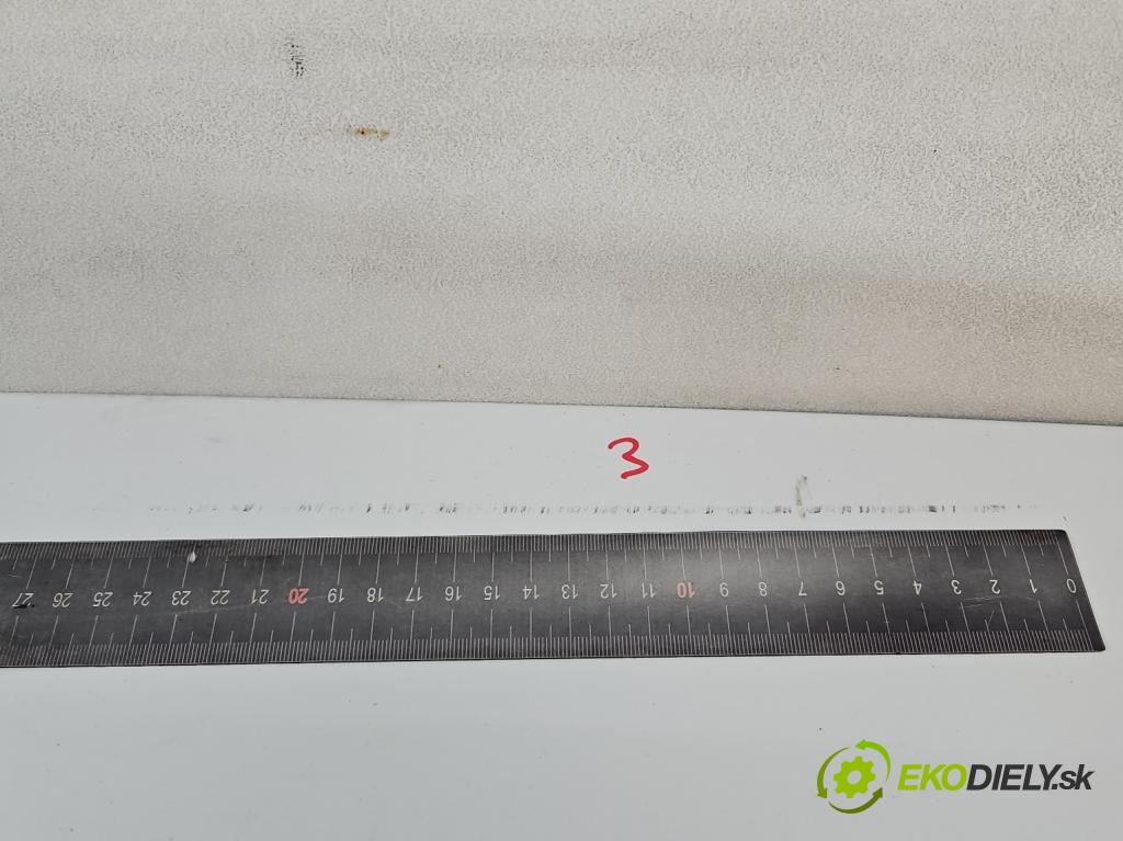 Toyota Auris II 2012-2018 1.4 D4D 90 hp manual 66 kW 1364 cm3 5- zadní kufrové dveře  (Zadní kapoty)