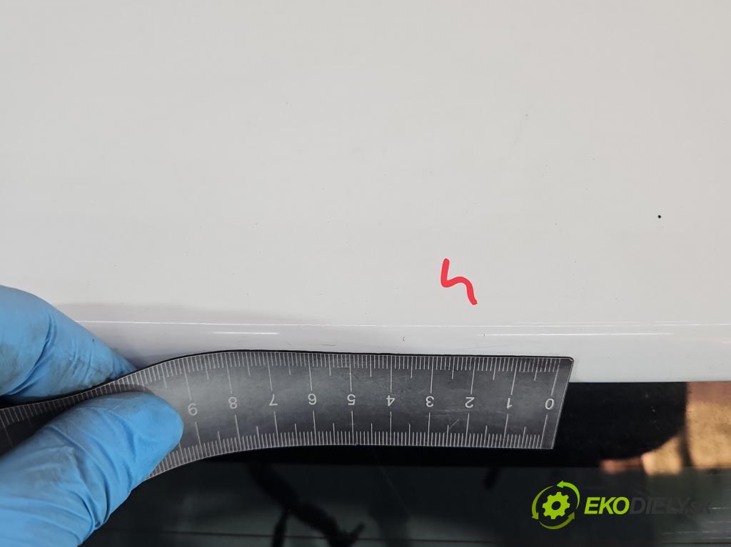 Toyota Auris II 2012-2018 1.4 D4D 90 hp manual 66 kW 1364 cm3 5- zadní kufrové dveře  (Zadní kapoty)