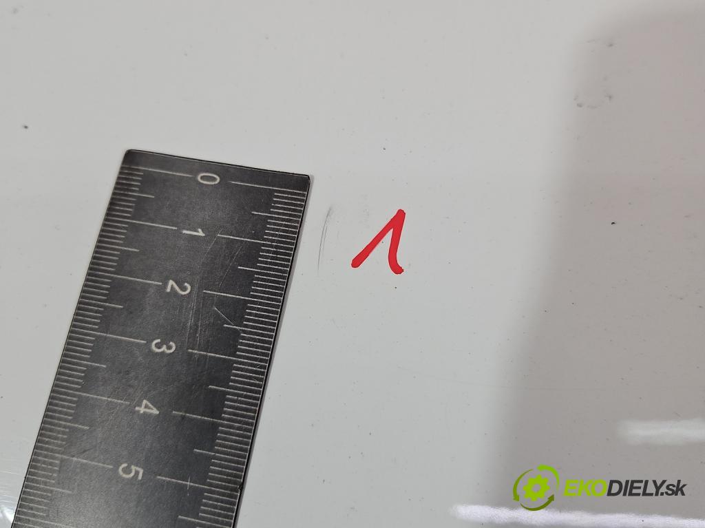 Toyota Auris II 2012-2018 1.4 D4D 90 hp manual 66 kW 1364 cm3 5- zadní kufrové dveře  (Zadní kapoty)