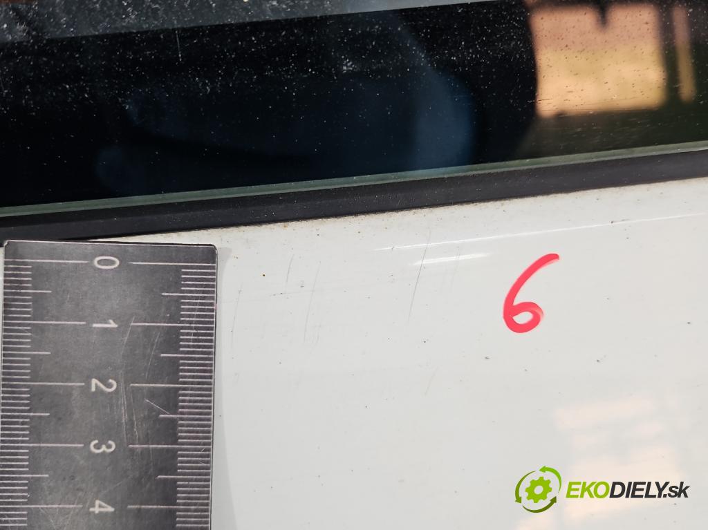 Toyota Auris II 2012-2018 1.4 D4D 90 hp manual 66 kW 1364 cm3 5- zadní kufrové dveře  (Zadní kapoty)