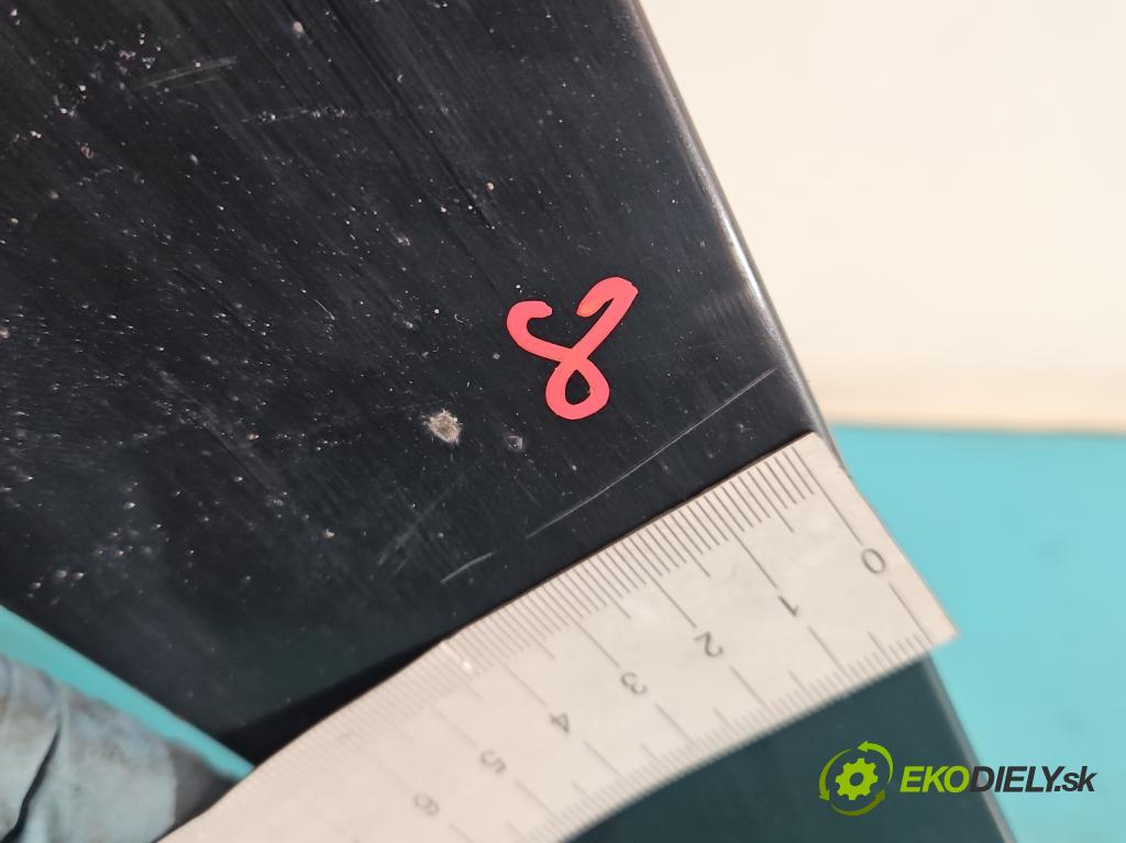 Peugeot 407 2.0 hdi 136hp manual 100 kW 1997 cm3 5- blatnik přední levý  (Predné ľavé)