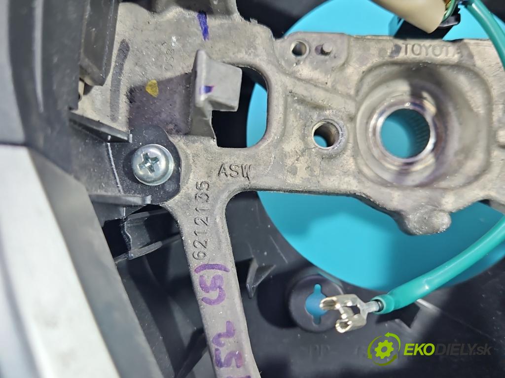 Toyota Auris II 2012-2018 1.4 D4D 90 HP manual 66 kW 1364 cm3 5- volant  (Volanty)