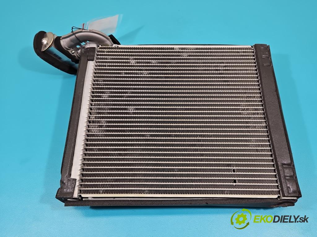 Toyota Auris II 2012-2018 1.4 D4D 90 HP manual 66 kW 1364 cm3 5- radiator  (Radiátor kúrenia)