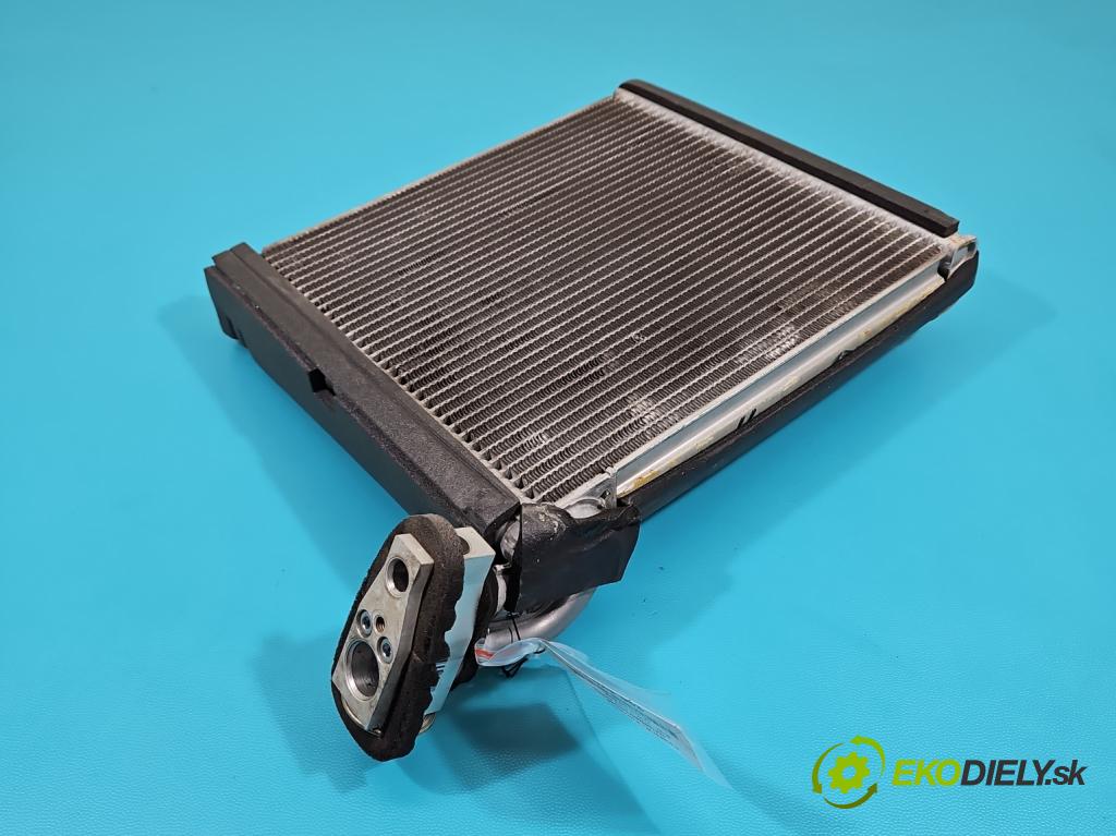 Toyota Auris II 2012-2018 1.4 D4D 90 HP manual 66 kW 1364 cm3 5- radiator  (Radiátor kúrenia)