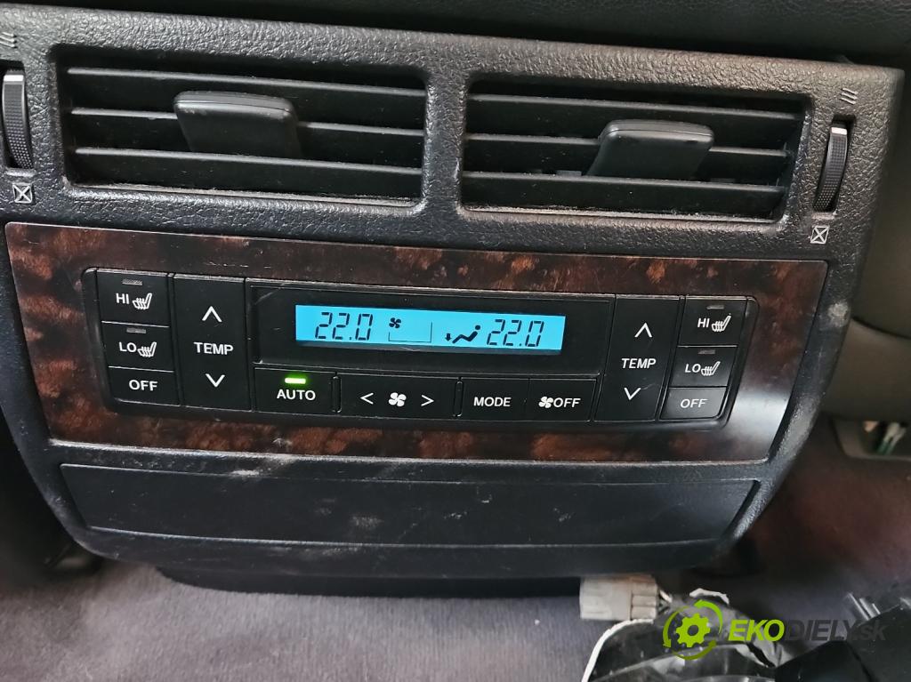 Toyota Land Cruiser J200 2007- 4.5 V8 D4D 286 HP automatic 210 kW 4461 cm3 5- panel kúrenia 55900-60E40