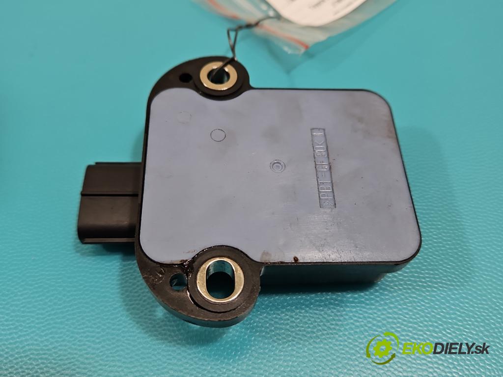 Toyota Land Cruiser J200 2007- 4.5 V8 D4D 286 hp automatic 210 kW 4461 cm3 5- snímač ESP 89183-60030