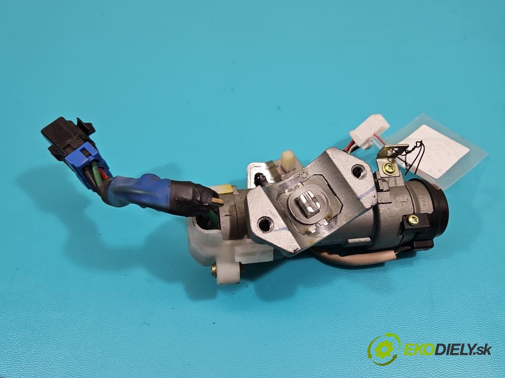 Hyundai I30 I 2007-2012 1.4 16V 109 HP manual 80,2 kW 1396 cm3 5- Spínačka  (Spínacie skrinky a kľúče)