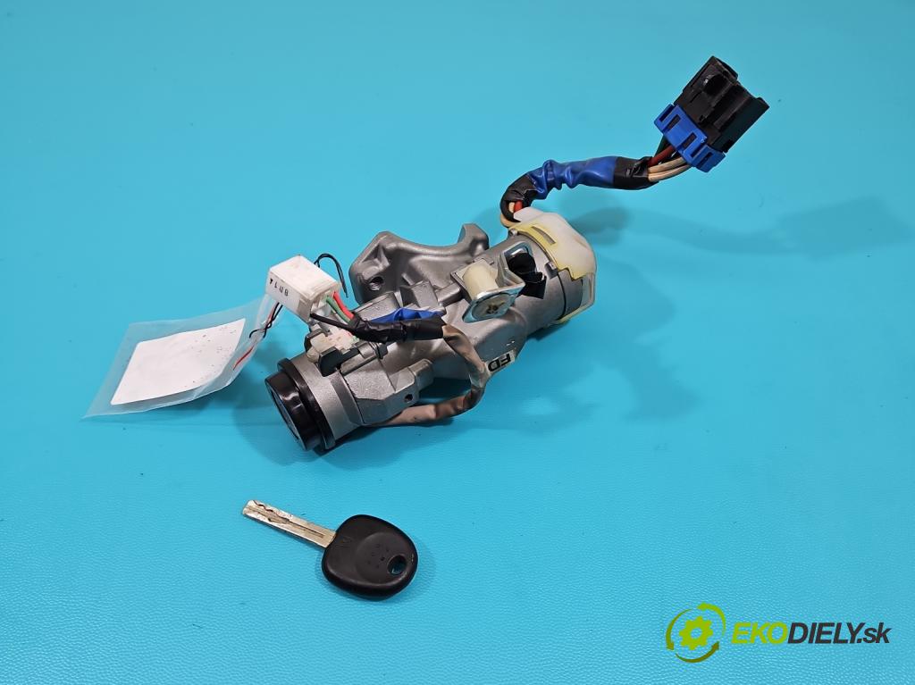 Hyundai I30 I 2007-2012 1.4 16V 109 HP manual 80,2 kW 1396 cm3 5- Spínačka  (Spínacie skrinky a kľúče)