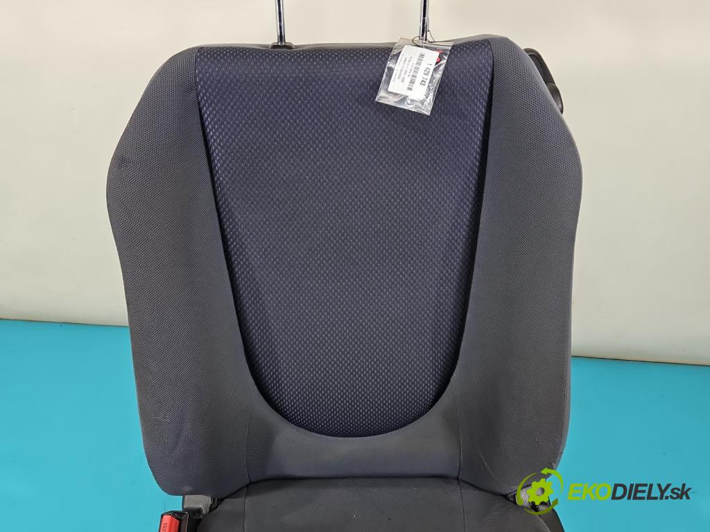 Honda Jazz II 2002-2008 1.3 83 HP manual 61 kW 1339 cm3 5- Sedačka ľavý  (Sedačka, sedadlo)