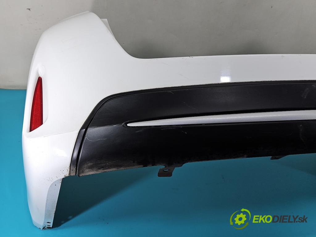 Toyota Auris II 2012-2018 1.4 D4D 90 hp manual 66 kW 1364 cm3 5- nárazník zadní  (Ostatné)