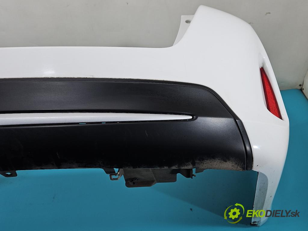 Toyota Auris II 2012-2018 1.4 D4D 90 hp manual 66 kW 1364 cm3 5- nárazník zadní  (Ostatné)