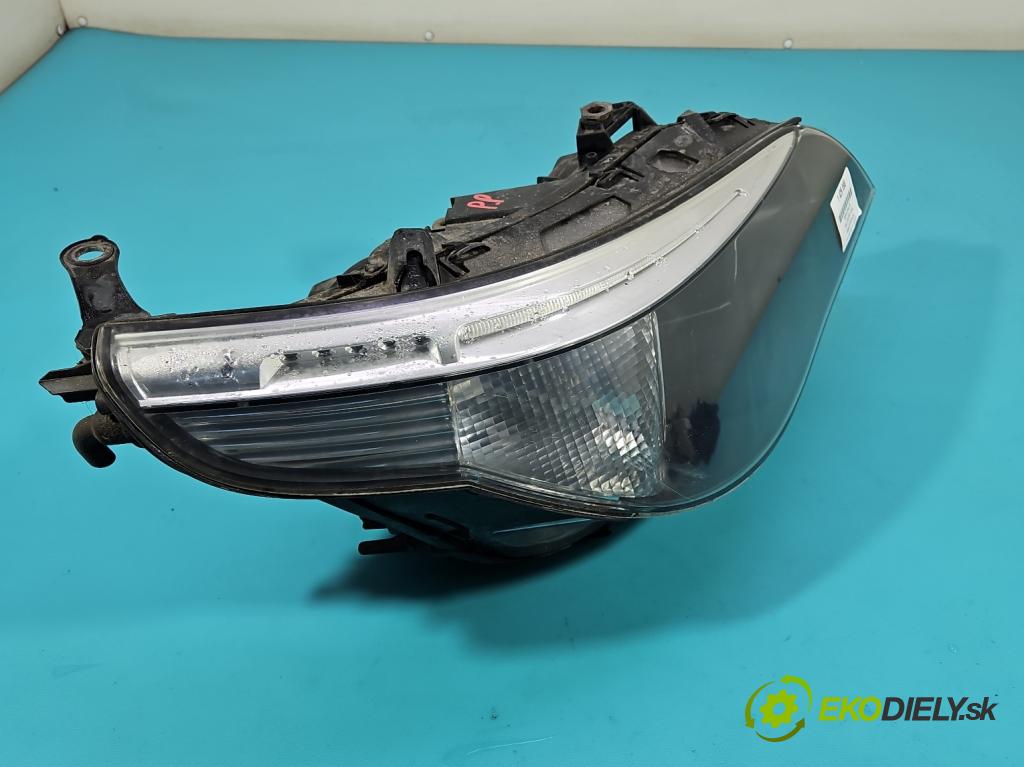 Bmw 5 E60 2003-2010 3.0d 218 HP automatic 160 kW 2993 cm3 5- Reflektor: pravý (Svetlo predné pravé)