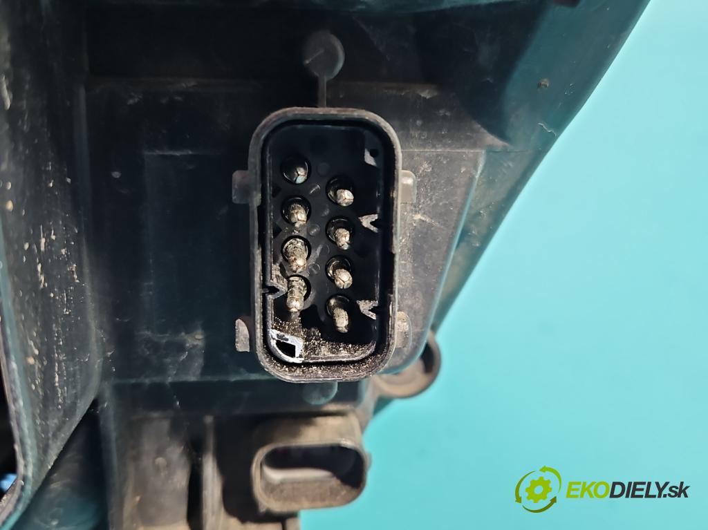 Bmw 5 E60 2003-2010 3.0d 218 HP automatic 160 kW 2993 cm3 5- Reflektor: pravý (Svetlo predné pravé)