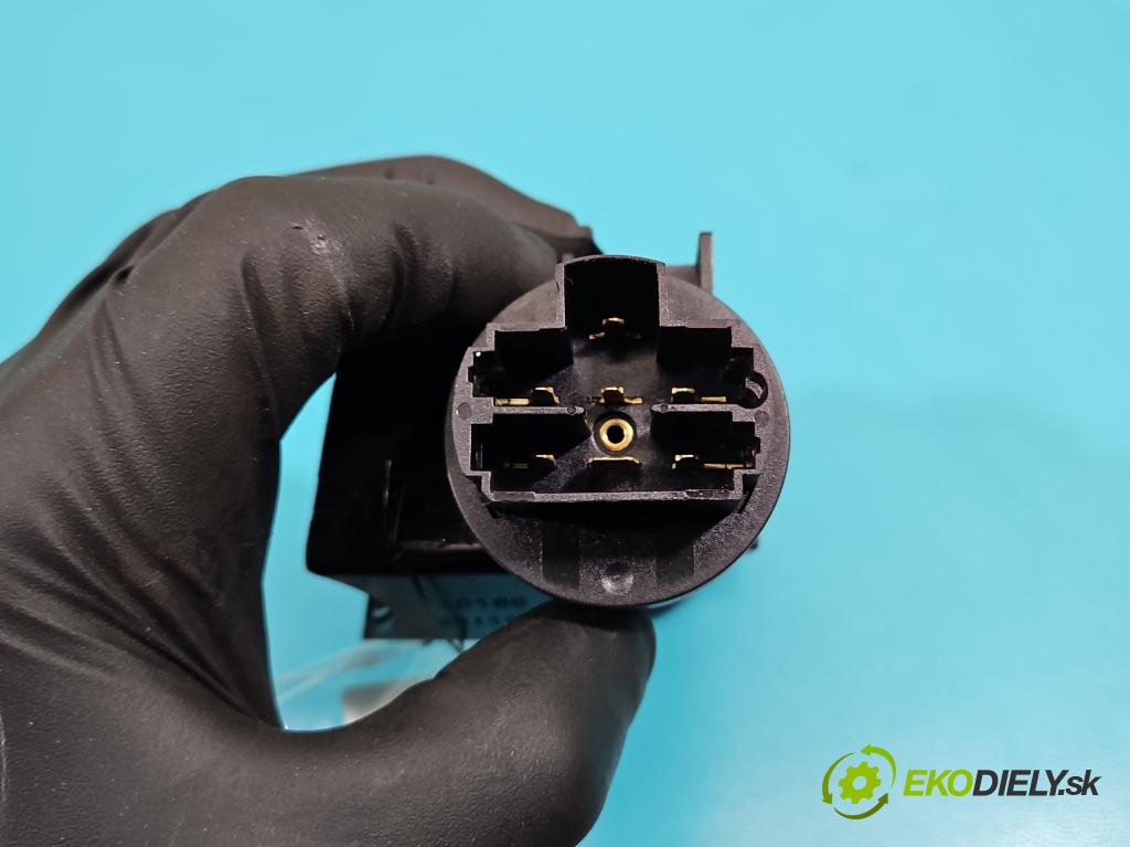 Alfa romeo 147 1.6 16V (AR32104) 120 HP manual 88 kW 1598 cm3 5- Spínačka  (Spínacie skrinky a kľúče)