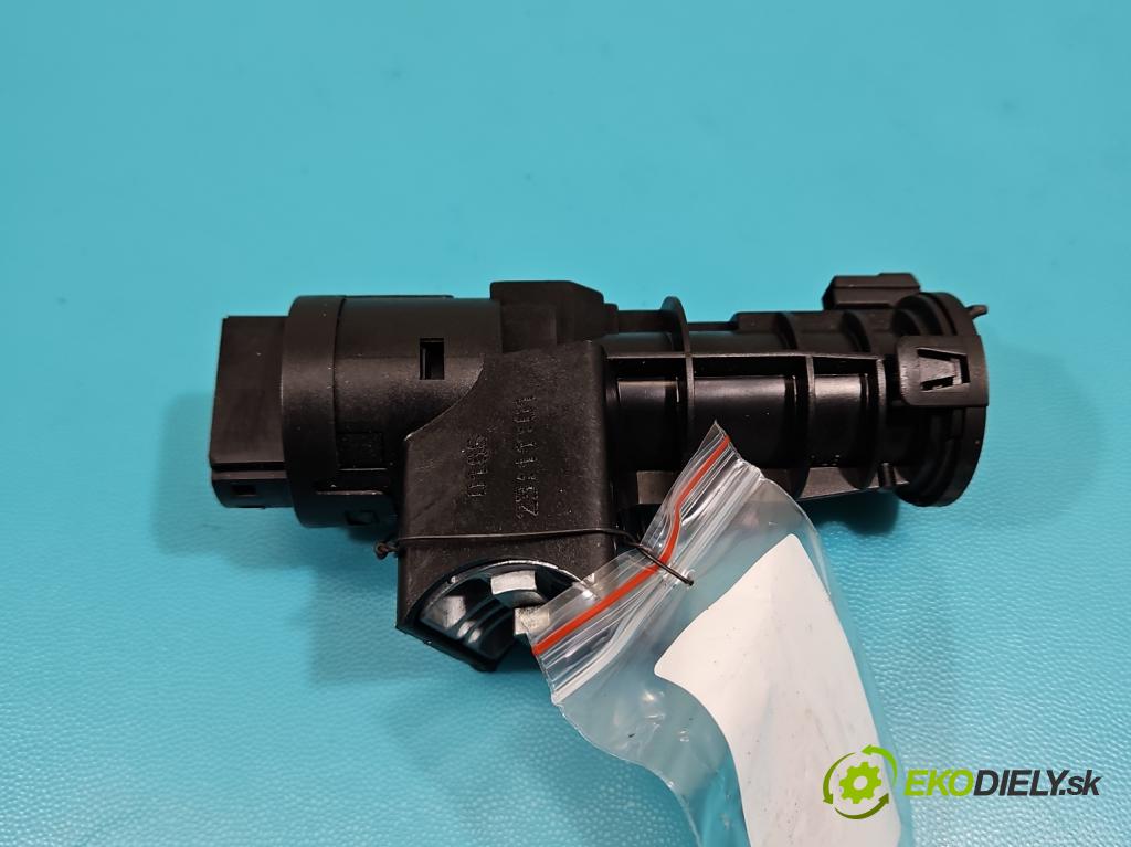 Alfa romeo 147 1.6 16V (AR32104) 120 HP manual 88 kW 1598 cm3 5- Spínačka  (Spínacie skrinky a kľúče)