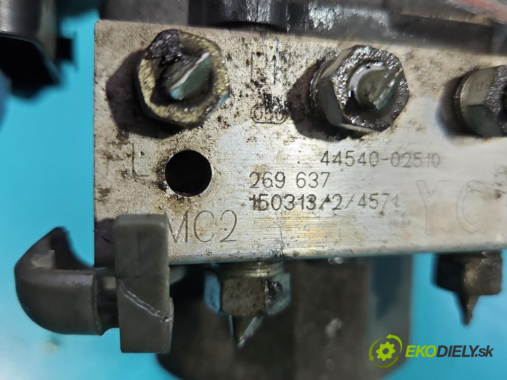 Toyota Auris II 2012-2018 1.4 D4D 90 HP manual 66 kW 1364 cm3 5- čerpadlo abs 2265106455 (Pumpa ABS)