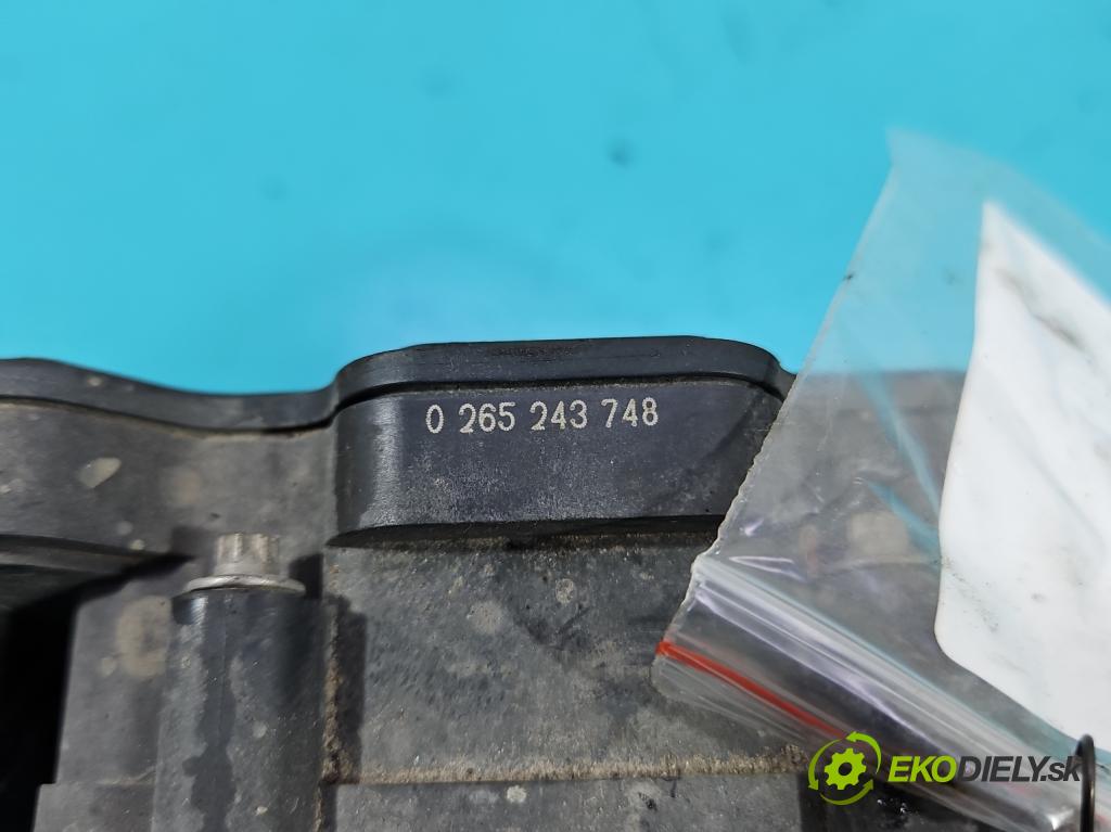 Toyota Auris II 2012-2018 1.4 D4D 90 HP manual 66 kW 1364 cm3 5- čerpadlo abs 2265106455 (Pumpa ABS)